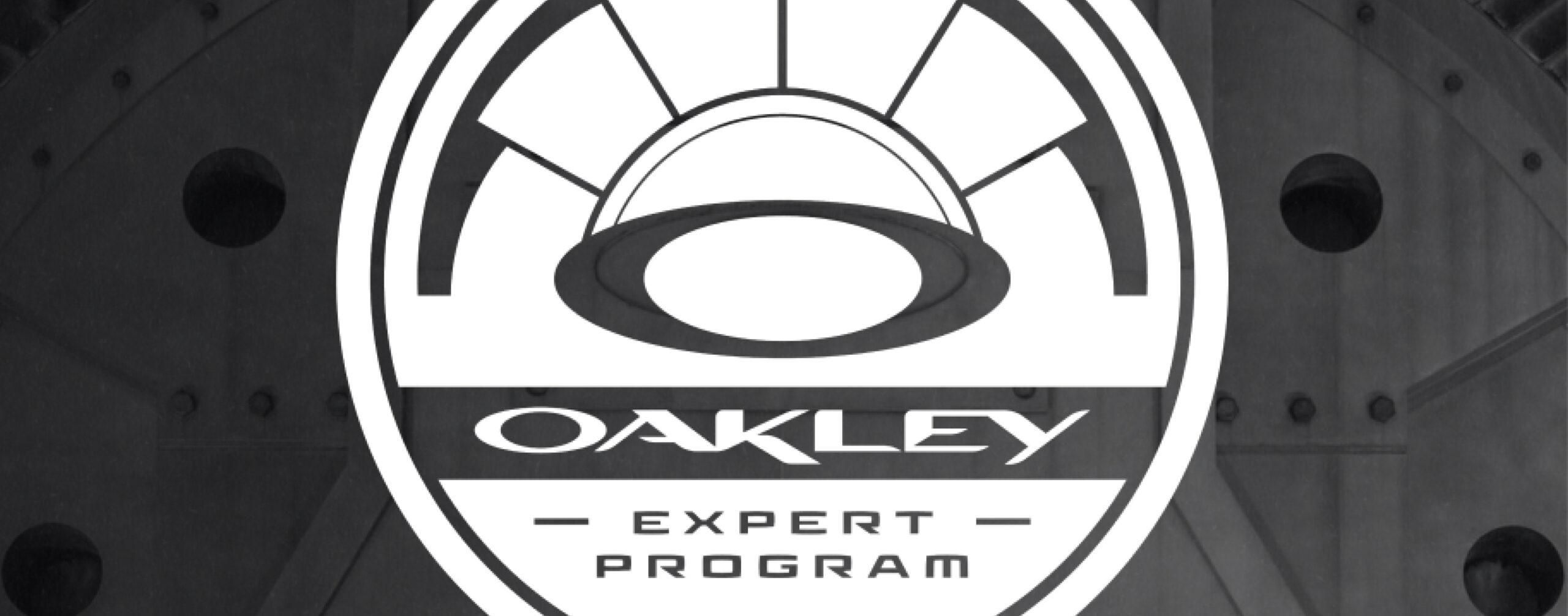 Oakley? Ναι, Oakley Expert!